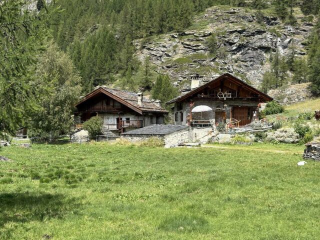 Le hameau du Monal